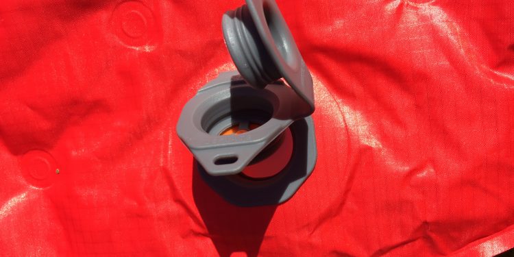 An air valve with three functions on the comfort plus sleeping mat.