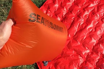 Camping dry stuff sack inflates the Comfort Plus sleeping mat