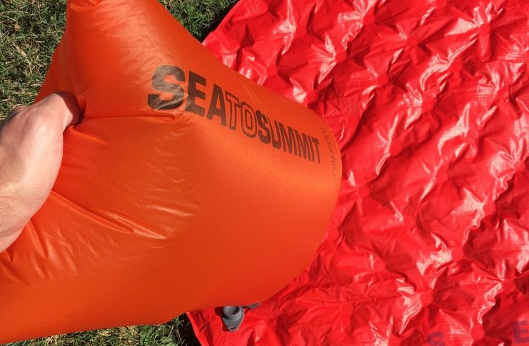 Camping dry stuff sack inflates the Comfort Plus sleeping mat